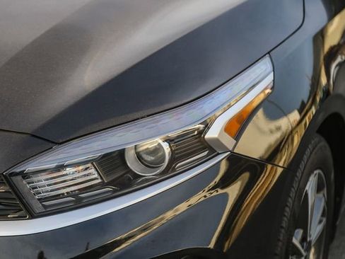 Certified 2023 Kia Forte LXS image 6