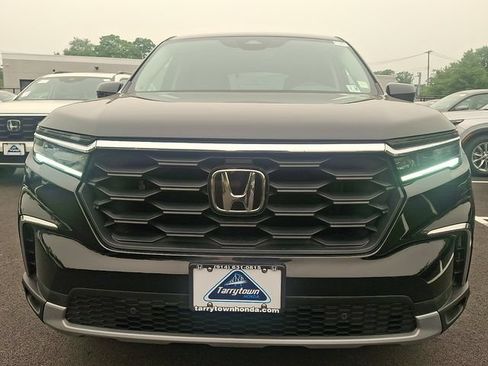 Used 2023 Honda Pilot EX-L image 2