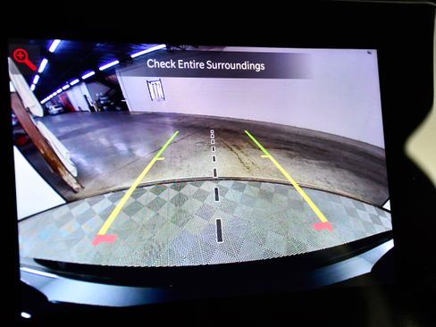 Used 2024 Jeep Wagoneer 4WD w/ HD Trailer Tow Package image 29