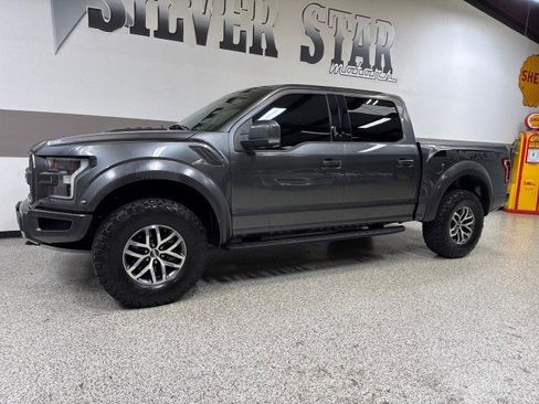 Used 2018 Ford F150 Raptor w/ Equipment Group 802A Luxury image 4