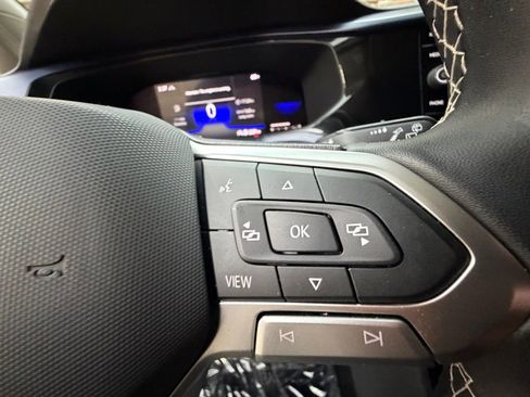 Used 2022 Volkswagen Taos SE image 22