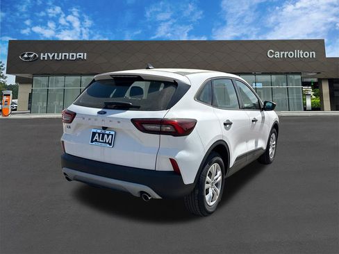 Used 2023 Ford Escape FWD image 5
