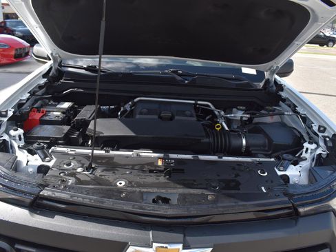 Used 2025 Chevrolet Colorado W/T RWD image 22