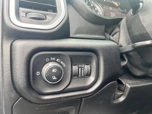 Used 2019 RAM 1500 Big Horn AWD/4WD image 14
