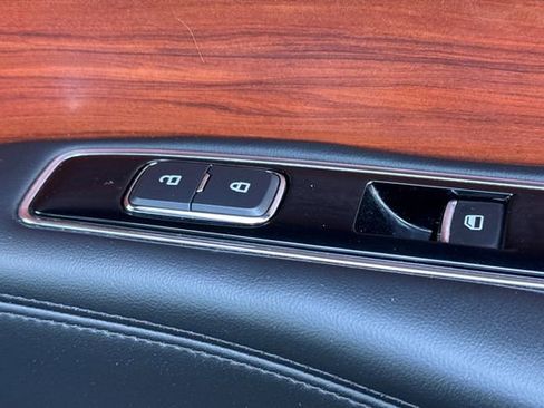 Used 2020 Lincoln Navigator L Reserve w/ Equipment Group 208A Reserve image 23