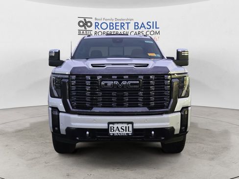 Used 2024 GMC Sierra 3500 Denali Ultimate image 8