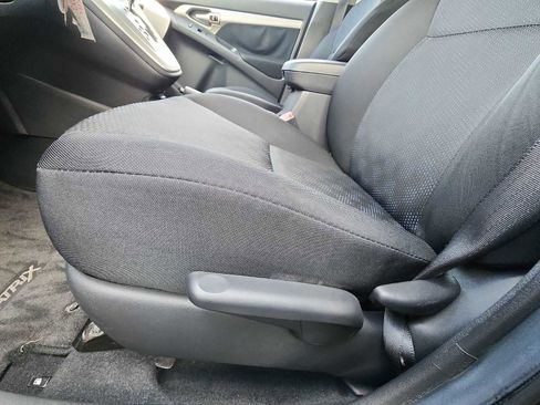 Used 2009 Toyota Matrix S image 13