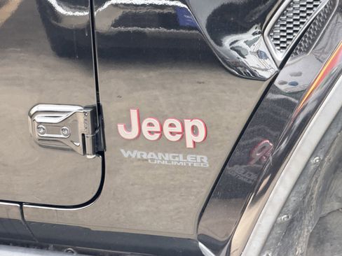 Used 2020 Jeep Wrangler Unlimited Rubicon AWD/4WD image 5