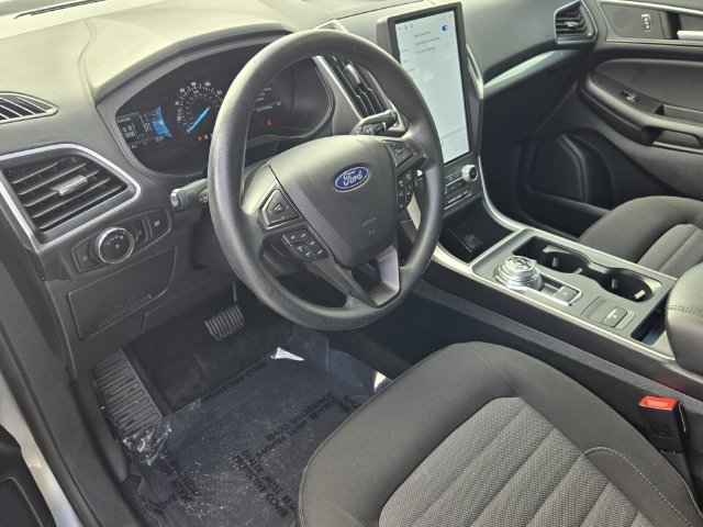 Used 2024 Ford Edge SE w/ Black Appearance Package AWD/4WD image 11