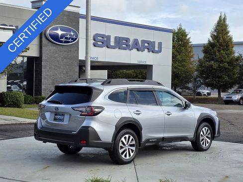 Used 2025 Subaru Outback Premium AWD/4WD image 6