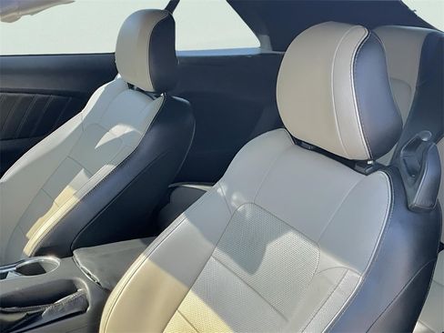 Used 2020 Ford Mustang GT Premium image 43