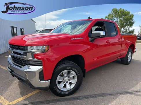 Used 2021 Chevrolet Silverado 1500 LT AWD/4WD image 1
