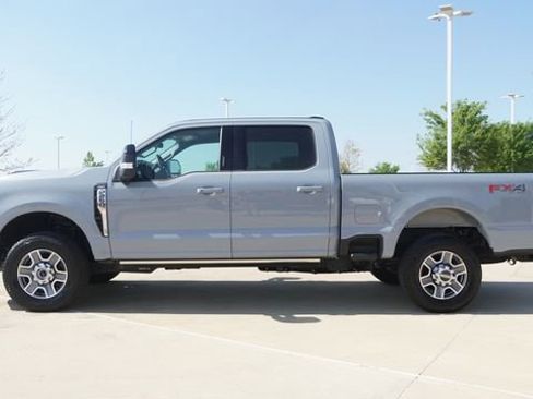 Used 2024 Ford F250 Lariat w/ FX4 Off-Road Package AWD/4WD image 6