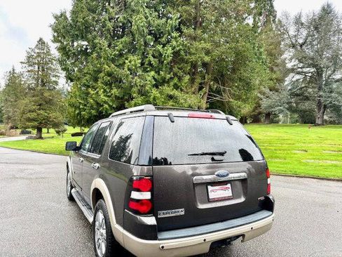 Used 2006 Ford Explorer Eddie Bauer image 8