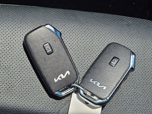 Used 2024 Kia Sportage EX FWD image 22