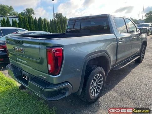 Used 2022 GMC Sierra 1500 AT4 w/ Technology Package AWD/4WD image 3