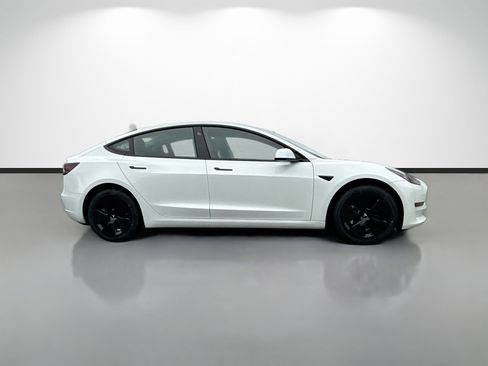 Used 2023 Tesla Model 3 Standard Range RWD image 2