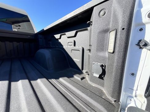 Used 2023 GMC Sierra 1500 SLT w/ SLT Convenience Package AWD/4WD image 59
