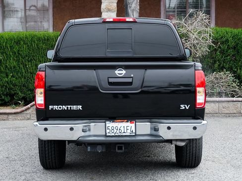 Used 2017 Nissan Frontier SV w/ SV Value Truck Package RWD image 7