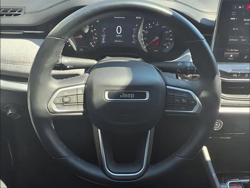 Used 2022 Jeep Compass Latitude image 25