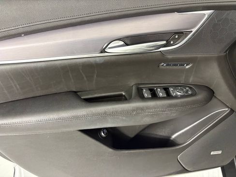Used 2019 Cadillac XT5 Premium Luxury FWD image 19