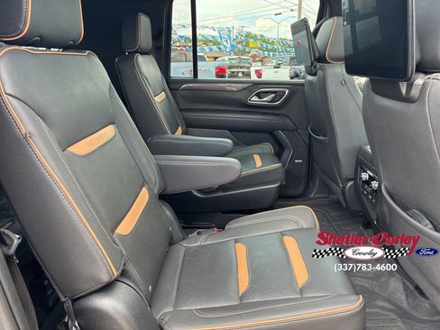 Used 2023 GMC Yukon XL AT4 w/ AT4 Premium Plus Package AWD/4WD image 21
