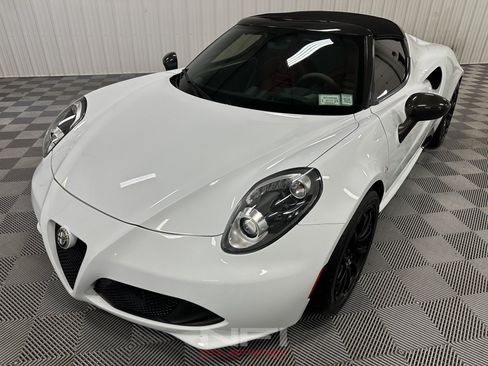 Used 2016 Alfa Romeo 4C Spider w/ Spider Track Package 3 RWD image 6