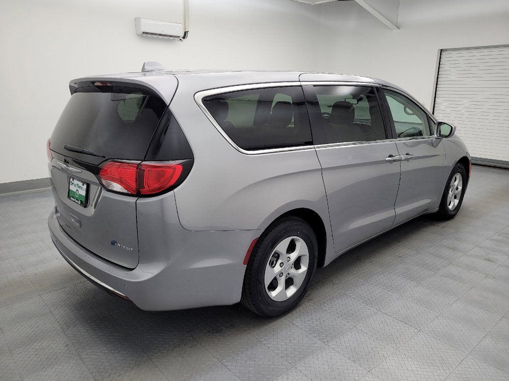 Used 2018 Chrysler Pacifica Touring Plus FWD image 10
