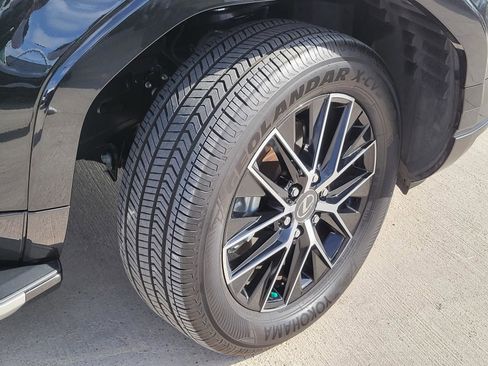 Used 2025 Lexus GX 550 w/ Accessory Package (Z1) AWD/4WD image 5