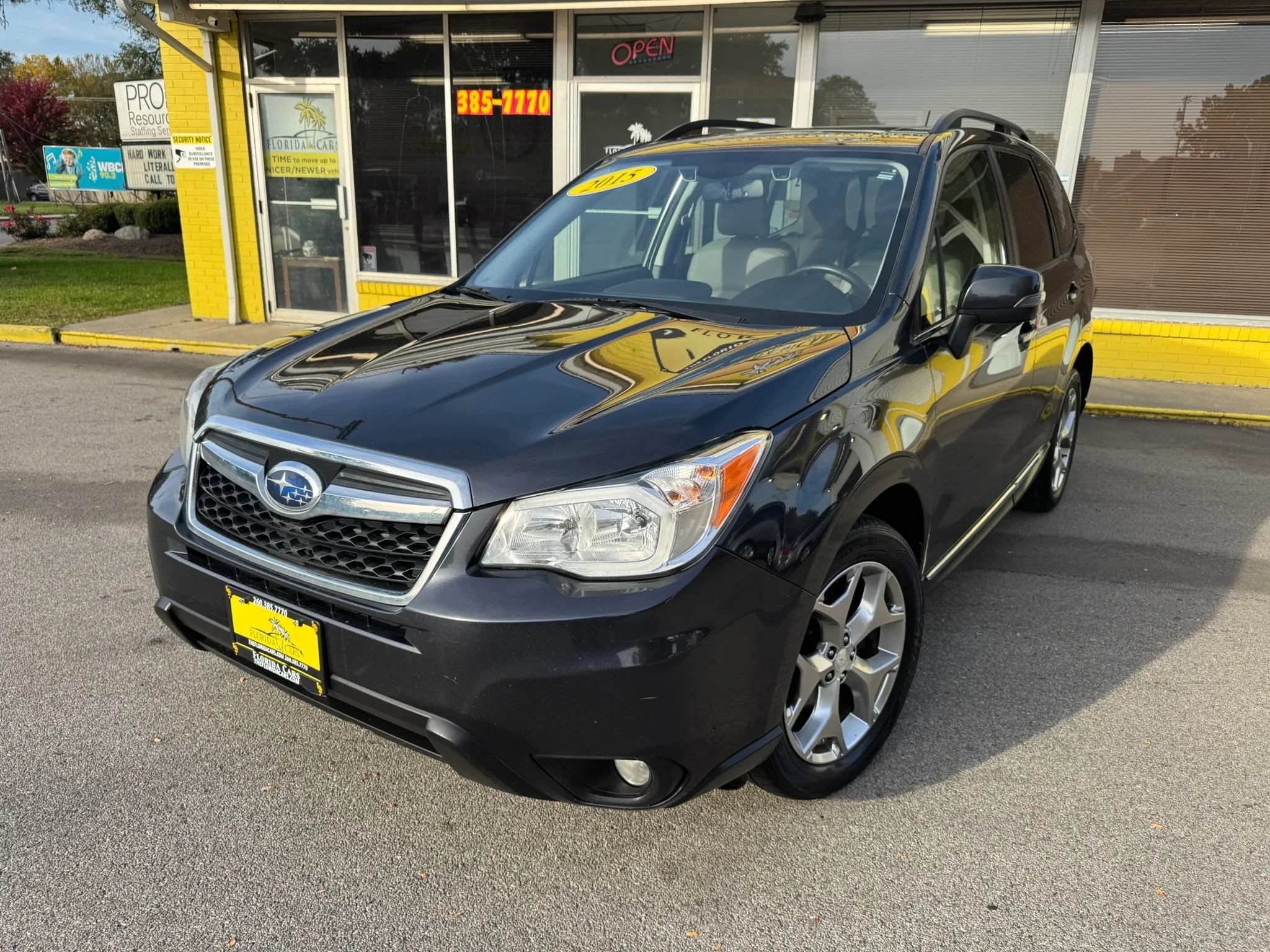 Used 2015 Subaru Forester 2.5i Touring w/ Eyesight & Navigation System AWD/4WD image 2