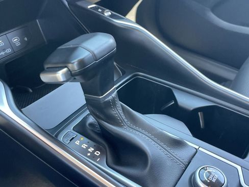 Certified 2025 Kia Sorento S image 28