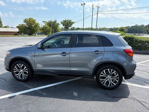 Used 2018 Mitsubishi Outlander Sport ES FWD image 8