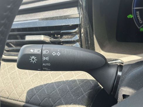 Used 2025 Toyota Camry XLE w/ Premium Plus Package FWD image 27