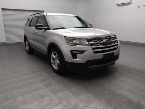 Used 2018 Ford Explorer XLT FWD image 13