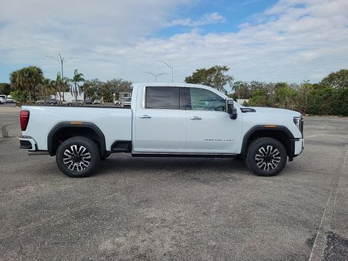 New 2026 GMC Sierra 2500 Denali Ultimate image 4