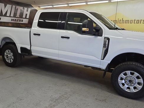 Used 2023 Ford F250 XLT w/ Snow Plow Prep Package image 19