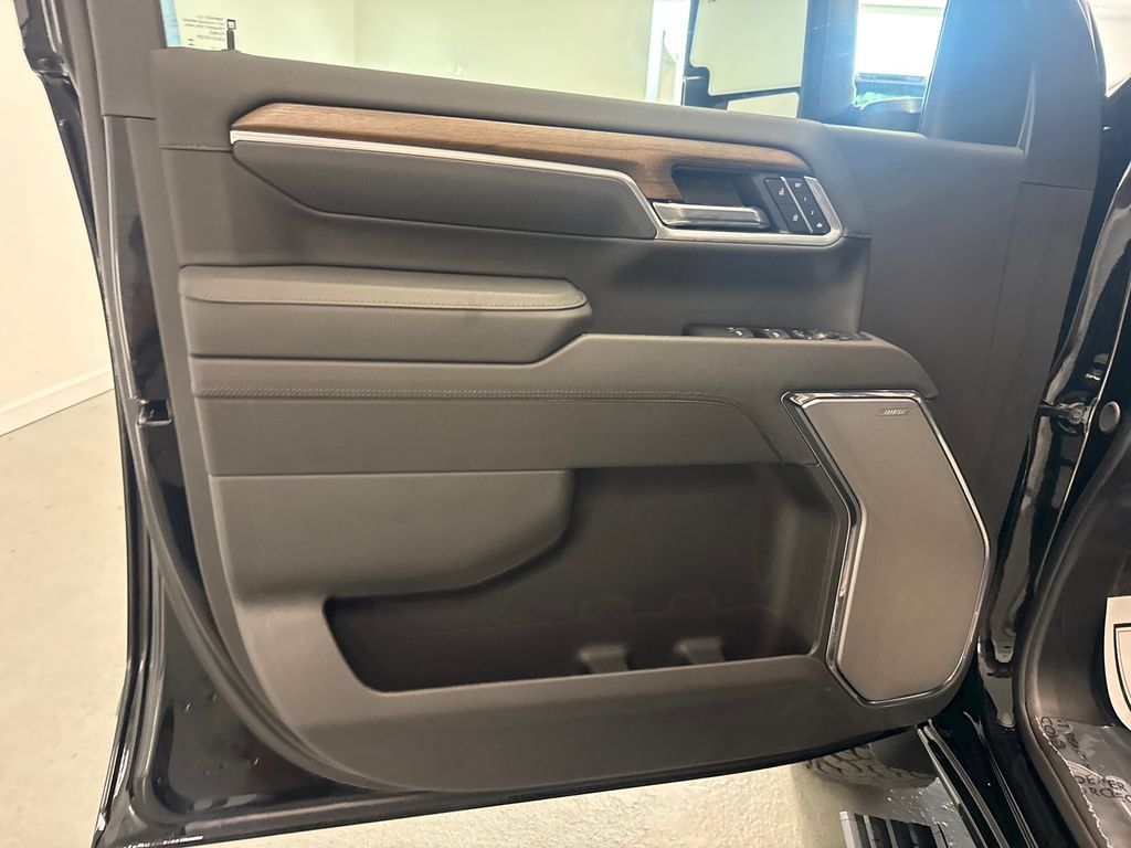 New 2026 Chevrolet Silverado 2500 High Country w/ High Country Premium Package AWD/4WD image 13
