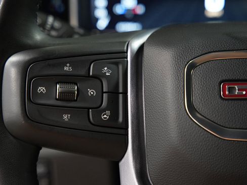 Used 2024 GMC Sierra 2500 SLT w/ SLT Convenience Package image 32