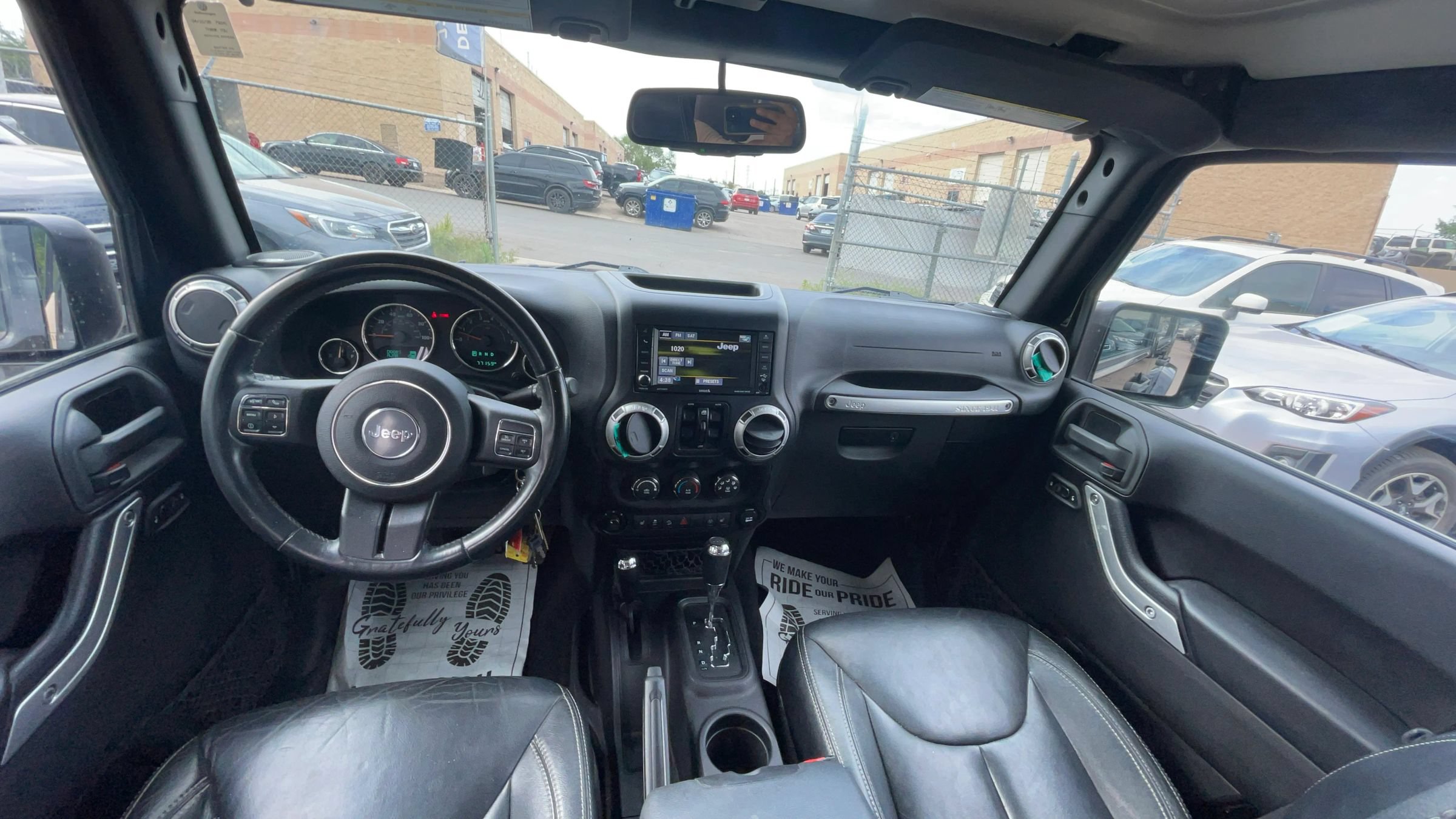 Used 2015 Jeep Wrangler Unlimited Sahara w/ Connectivity Group AWD/4WD image 9