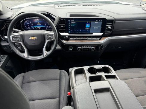 Used 2024 Chevrolet Silverado 1500 LT AWD/4WD image 11