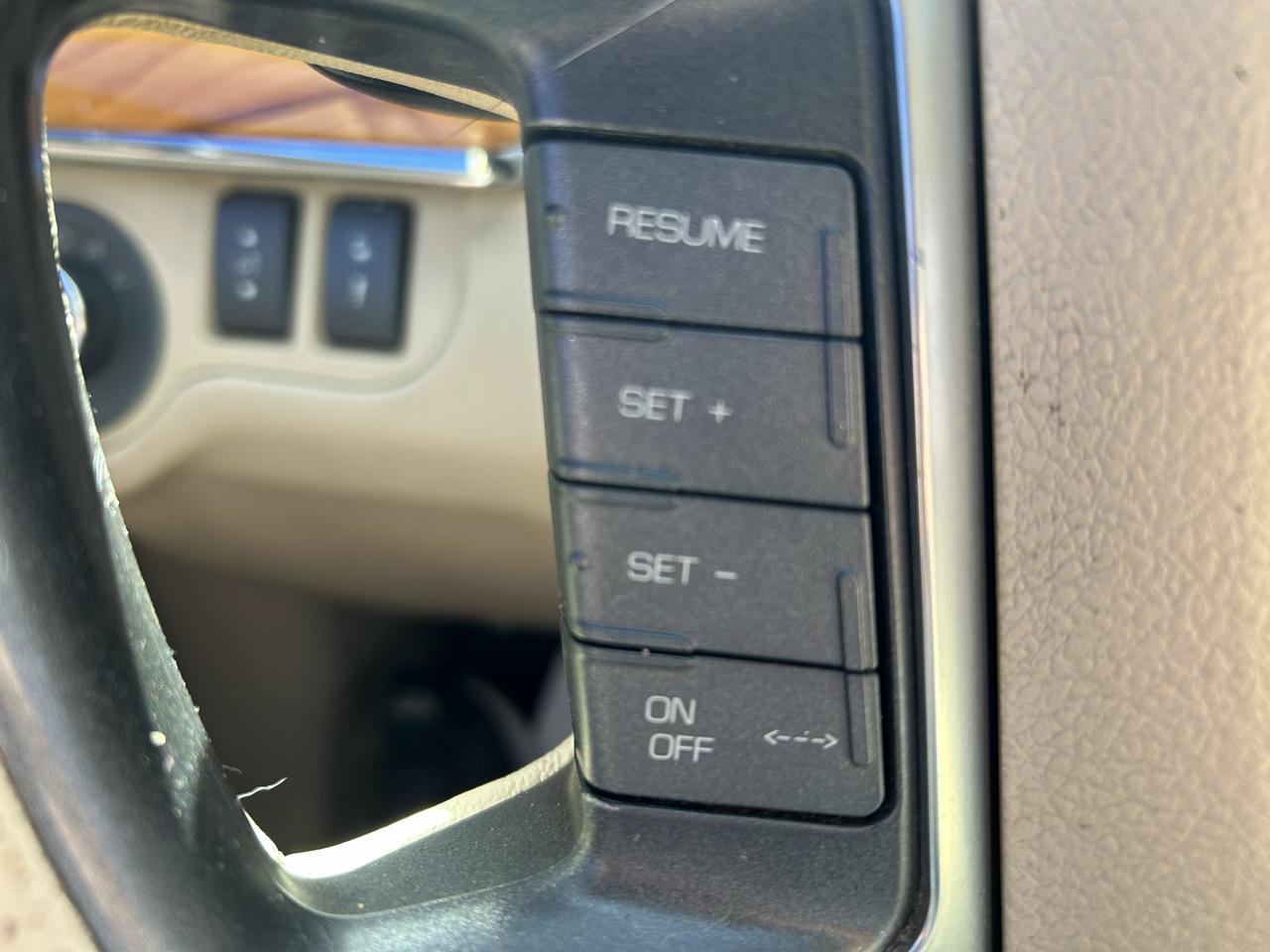 Used 2011 Lincoln MKS AWD image 17