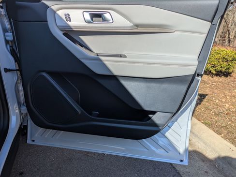 New 2026 Ford Explorer Active w/ Active Comfort Package image 36