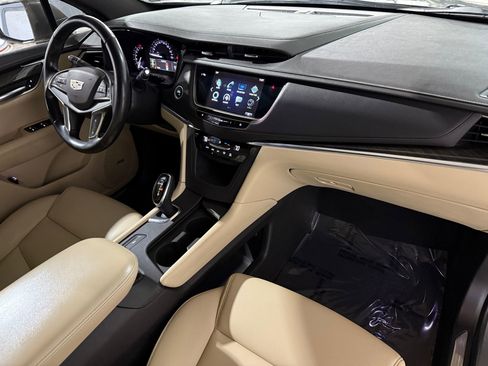 Used 2019 Cadillac XT5 FWD image 40