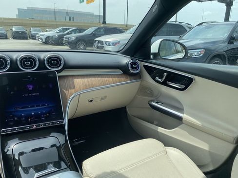 Used 2022 Mercedes-Benz GLC 300 4MATIC Coupe image 4