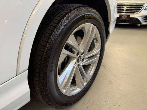 Used 2022 Audi Q7 3.0T Premium Plus w/ Premium Plus Package AWD/4WD image 10