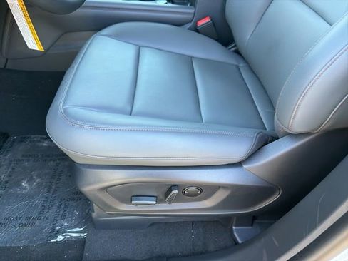 New 2026 Ford Explorer Active w/ Active Comfort Package image 11