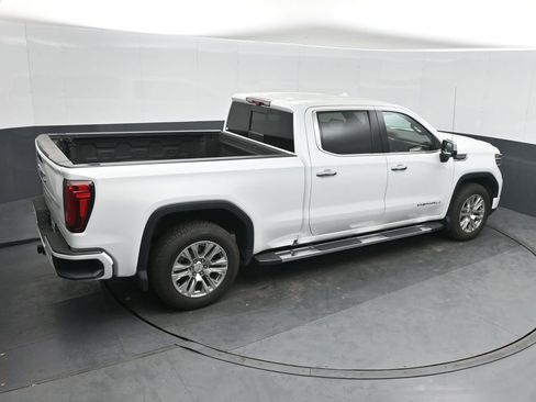 Used 2023 GMC Sierra 1500 Denali w/ Technology Package AWD/4WD image 29