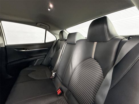 Used 2019 Toyota Camry SE image 26