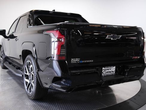 Used 2025 Chevrolet Silverado EV RST AWD/4WD image 28