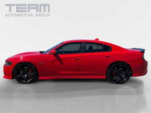 Used 2019 Dodge Charger Scat Pack w/ Dynamics Package RWD image 4